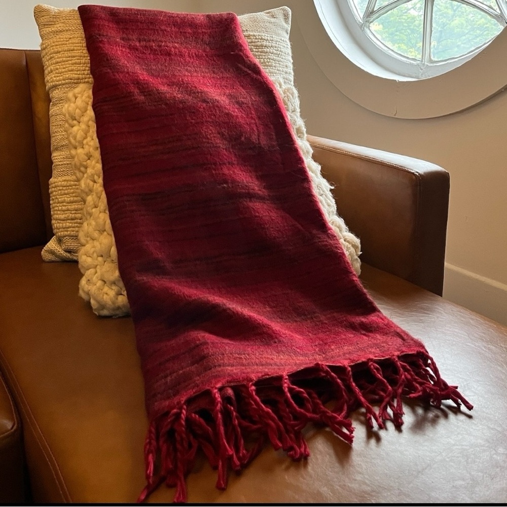 Meditation Blanket · Himalayan Wool & Yak · Travel · Living Ritual - Picture 3 of 5